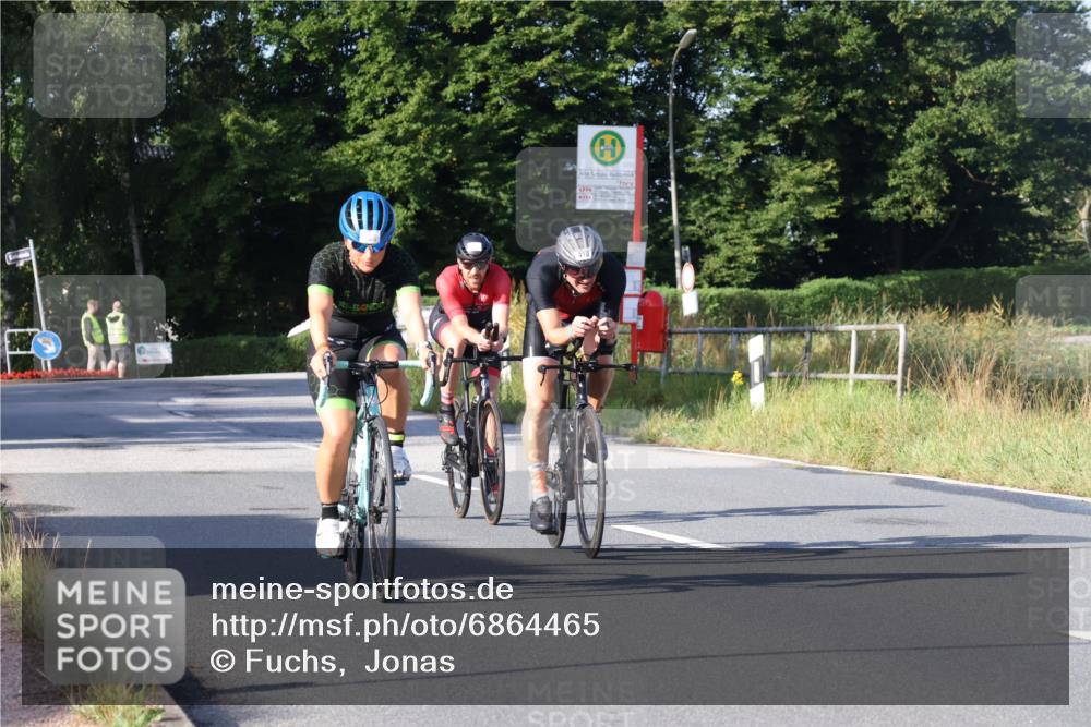 25.08.2024 - Elbe Triathlon Hamburg Fuchs,  Jonas http://msf.ph/oto/6864465 25.08.2024 09:22:25 Radfahren 179, 62, 440, 410, 128, 75 meine-sportfotos.de