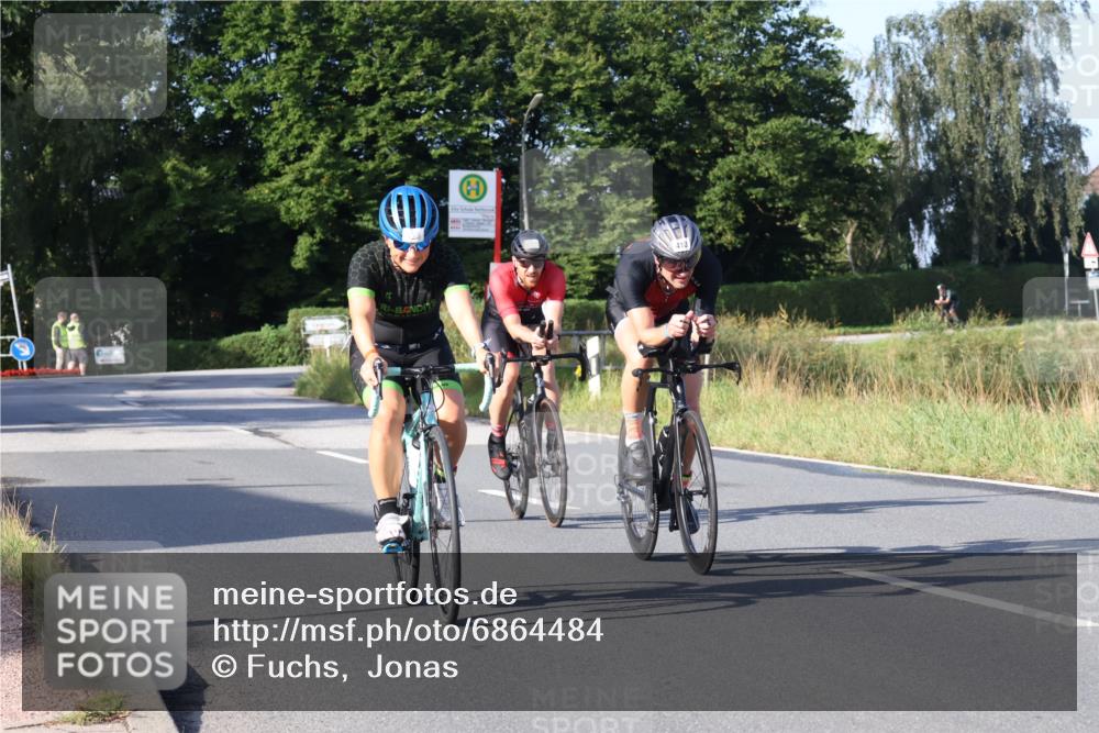 25.08.2024 - Elbe Triathlon Hamburg Fuchs,  Jonas http://msf.ph/oto/6864484 25.08.2024 09:22:26 Radfahren 179, 62, 440, 410, 128, 75 meine-sportfotos.de