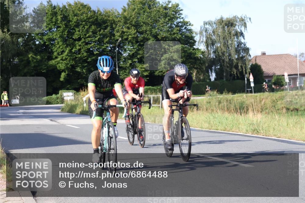 25.08.2024 - Elbe Triathlon Hamburg Fuchs,  Jonas http://msf.ph/oto/6864488 25.08.2024 09:22:26 Radfahren 179, 62, 440, 410, 128, 75 meine-sportfotos.de