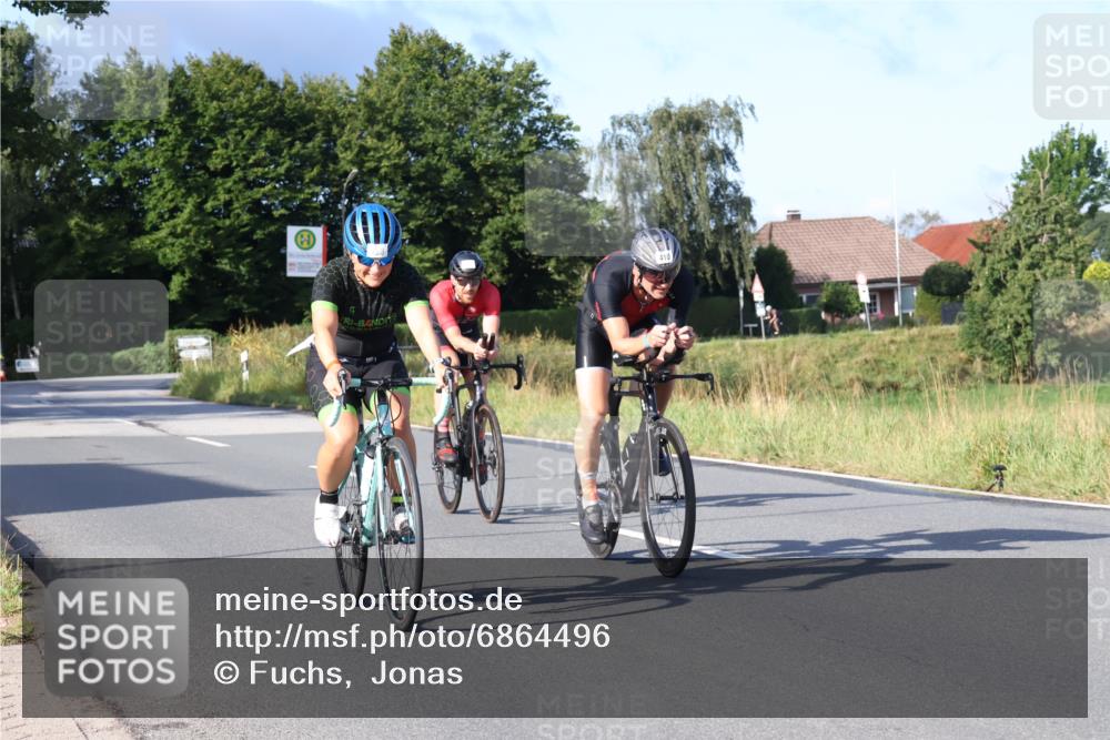 25.08.2024 - Elbe Triathlon Hamburg Fuchs,  Jonas http://msf.ph/oto/6864496 25.08.2024 09:22:26 Radfahren 179, 62, 440, 410, 128, 75 meine-sportfotos.de
