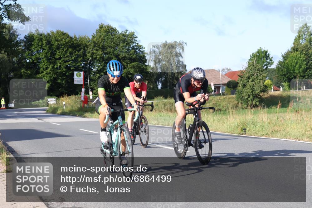 25.08.2024 - Elbe Triathlon Hamburg Fuchs,  Jonas http://msf.ph/oto/6864499 25.08.2024 09:22:26 Radfahren 179, 62, 440, 410, 128, 75 meine-sportfotos.de