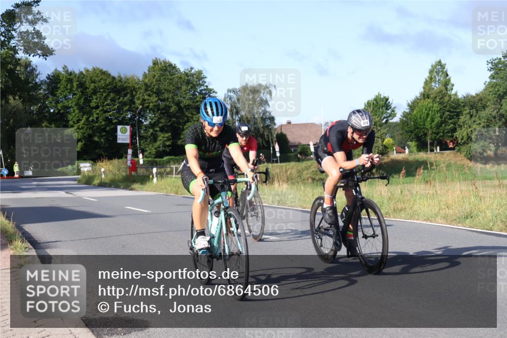 25.08.2024 - Elbe Triathlon Hamburg Fuchs,  Jonas http://msf.ph/oto/6864506 25.08.2024 09:22:26 Radfahren 179, 62, 440, 410, 128, 75 meine-sportfotos.de