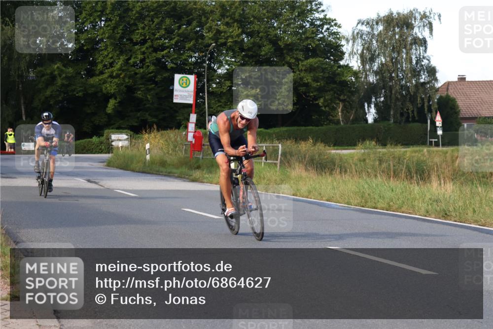 25.08.2024 - Elbe Triathlon Hamburg Fuchs,  Jonas http://msf.ph/oto/6864627 25.08.2024 09:22:50 Radfahren 45, 443, 266, 56 meine-sportfotos.de