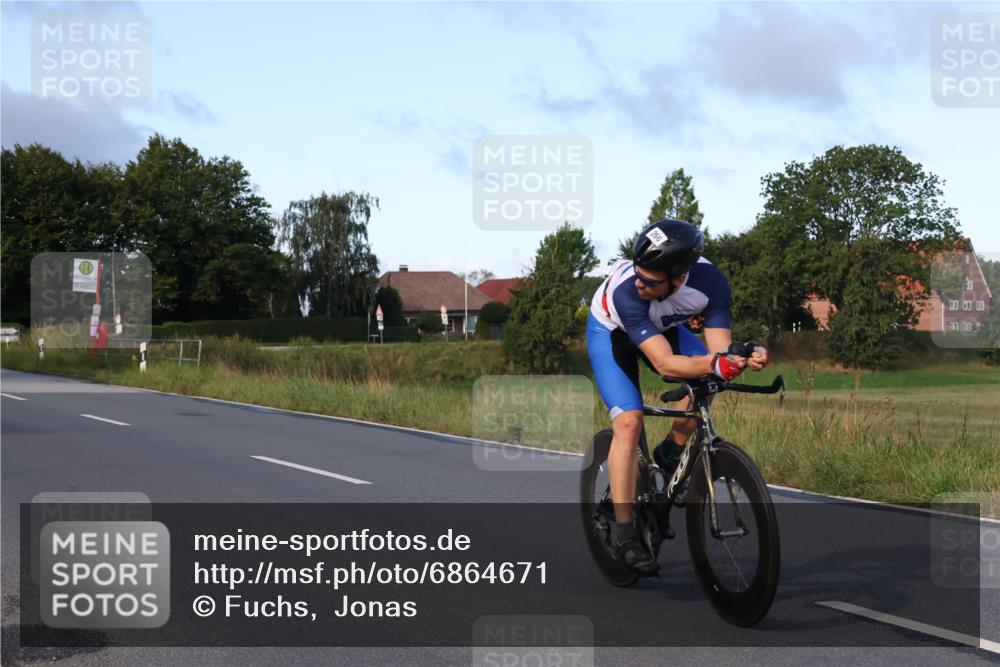 25.08.2024 - Elbe Triathlon Hamburg Fuchs,  Jonas http://msf.ph/oto/6864671 25.08.2024 09:22:52 Radfahren 443, 266, 56, 208 meine-sportfotos.de