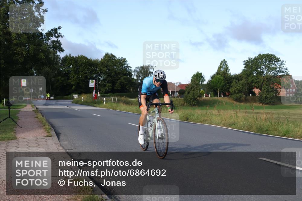 25.08.2024 - Elbe Triathlon Hamburg Fuchs,  Jonas http://msf.ph/oto/6864692 25.08.2024 09:22:59 Radfahren 56, 208 meine-sportfotos.de