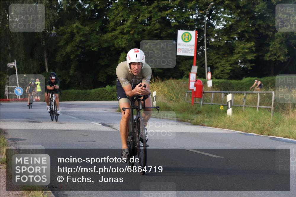 25.08.2024 - Elbe Triathlon Hamburg Fuchs,  Jonas http://msf.ph/oto/6864719 25.08.2024 09:23:10 Radfahren 105, 340, 120 meine-sportfotos.de