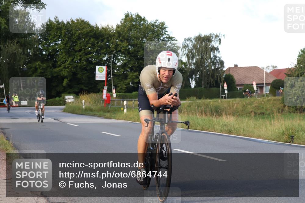 25.08.2024 - Elbe Triathlon Hamburg Fuchs,  Jonas http://msf.ph/oto/6864744 25.08.2024 09:23:11 Radfahren 105, 340, 120 meine-sportfotos.de