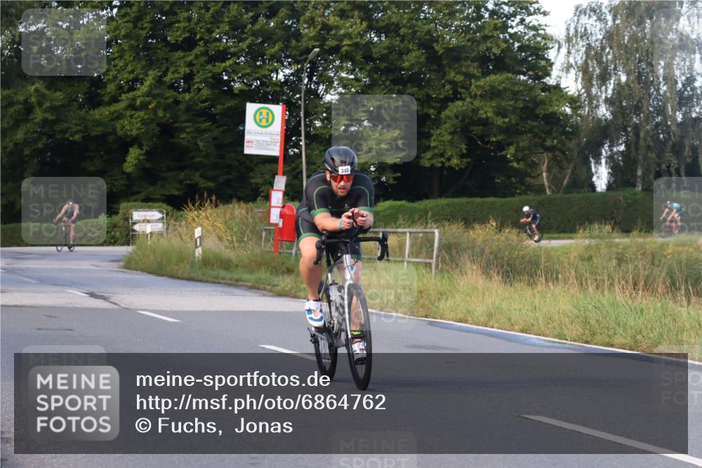 25.08.2024 - Elbe Triathlon Hamburg Fuchs,  Jonas http://msf.ph/oto/6864762 25.08.2024 09:23:13 Radfahren 105, 340, 120, 367 meine-sportfotos.de