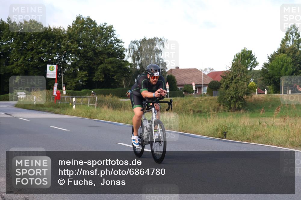 25.08.2024 - Elbe Triathlon Hamburg Fuchs,  Jonas http://msf.ph/oto/6864780 25.08.2024 09:23:13 Radfahren 105, 340, 120, 367 meine-sportfotos.de