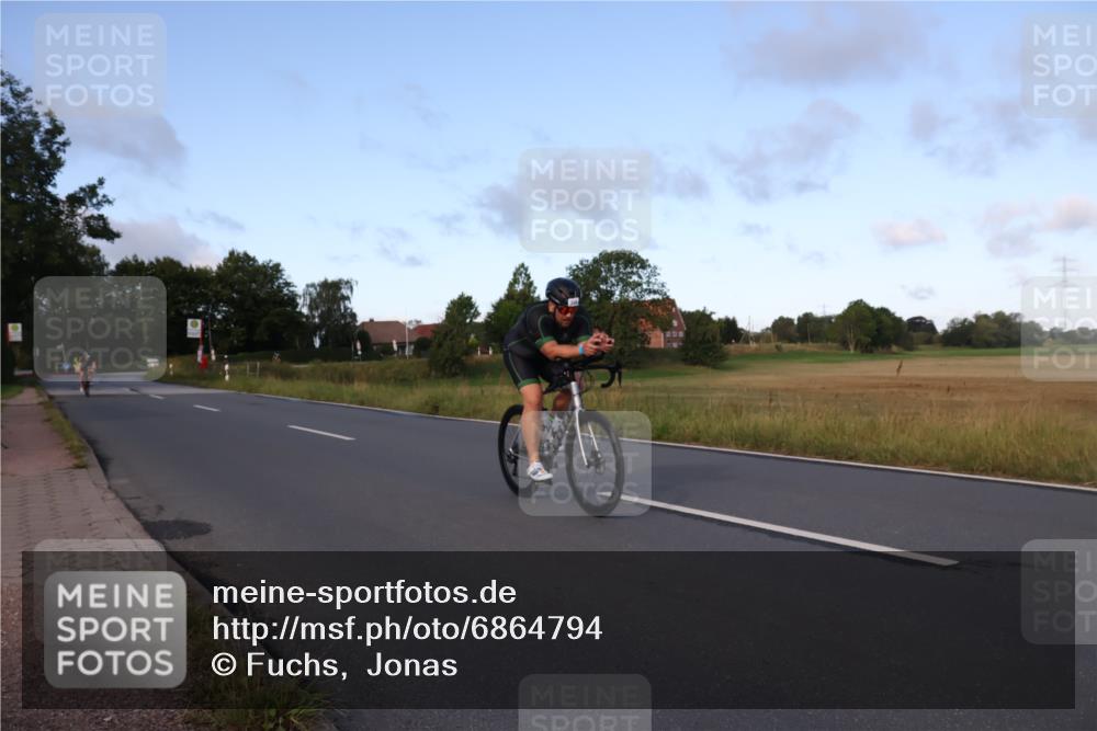 25.08.2024 - Elbe Triathlon Hamburg Fuchs,  Jonas http://msf.ph/oto/6864794 25.08.2024 09:23:14 Radfahren 105, 340, 120, 367 meine-sportfotos.de