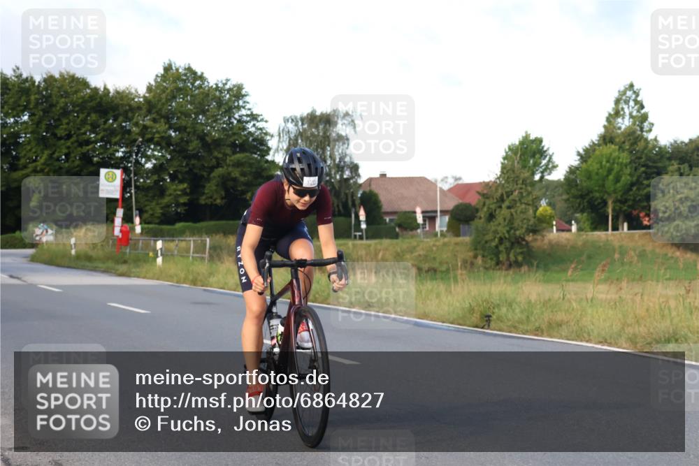 25.08.2024 - Elbe Triathlon Hamburg Fuchs,  Jonas http://msf.ph/oto/6864827 25.08.2024 09:23:16 Radfahren 105, 340, 120, 367, 198 meine-sportfotos.de