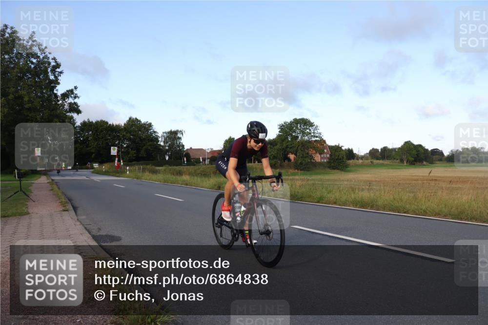 25.08.2024 - Elbe Triathlon Hamburg Fuchs,  Jonas http://msf.ph/oto/6864838 25.08.2024 09:23:16 Radfahren 105, 340, 120, 367, 198 meine-sportfotos.de