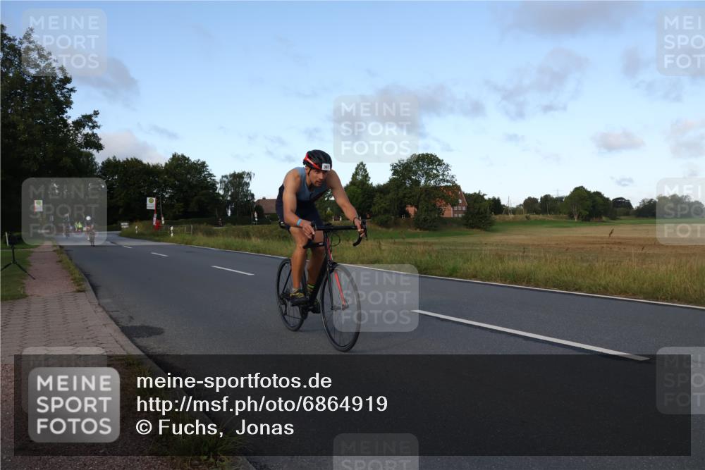 25.08.2024 - Elbe Triathlon Hamburg Fuchs,  Jonas http://msf.ph/oto/6864919 25.08.2024 09:23:20 Radfahren 120, 367, 198, 167 meine-sportfotos.de