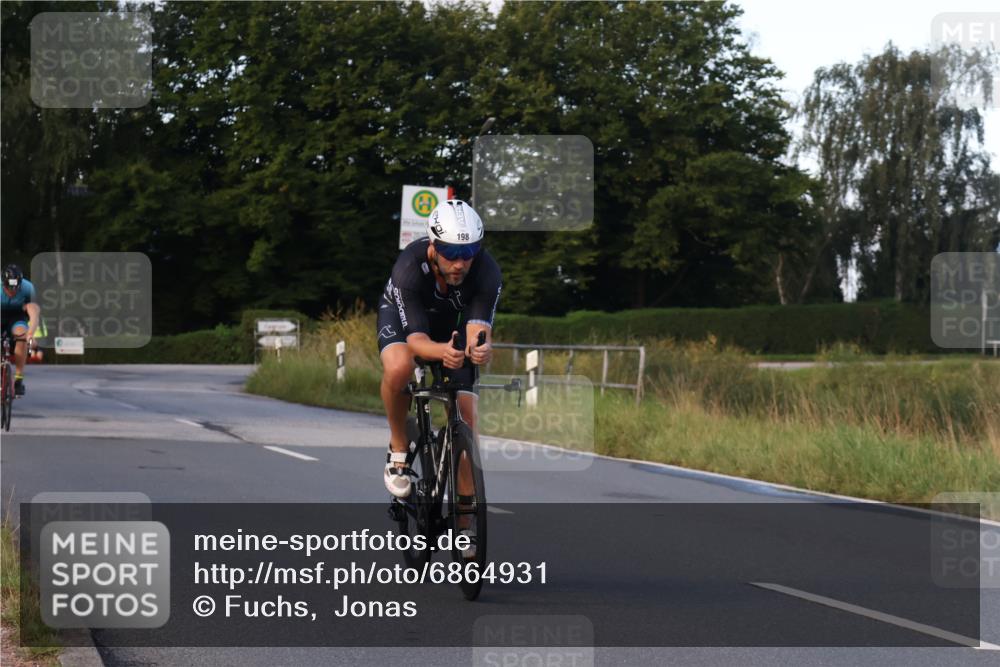 25.08.2024 - Elbe Triathlon Hamburg Fuchs,  Jonas http://msf.ph/oto/6864931 25.08.2024 09:23:22 Radfahren 367, 198, 167 meine-sportfotos.de