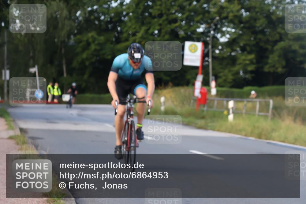25.08.2024 - Elbe Triathlon Hamburg Fuchs,  Jonas http://msf.ph/oto/6864953 25.08.2024 09:23:24 Radfahren 367, 198, 167, 258 meine-sportfotos.de