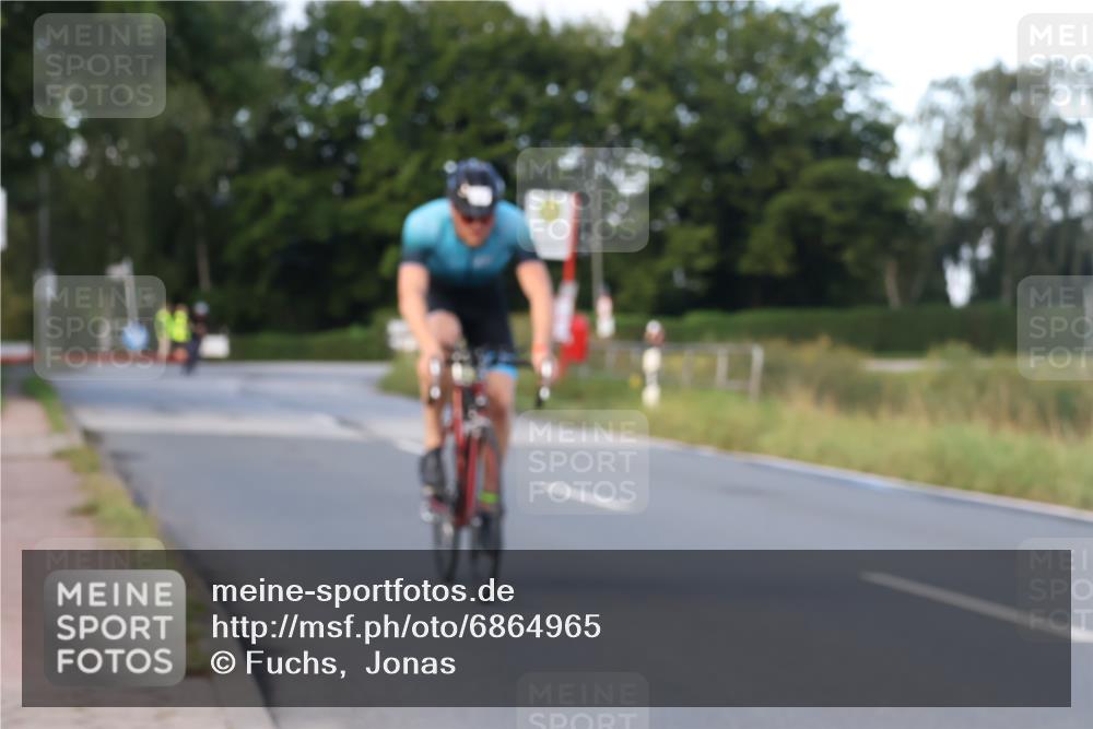 25.08.2024 - Elbe Triathlon Hamburg Fuchs,  Jonas http://msf.ph/oto/6864965 25.08.2024 09:23:24 Radfahren 367, 198, 167, 258 meine-sportfotos.de
