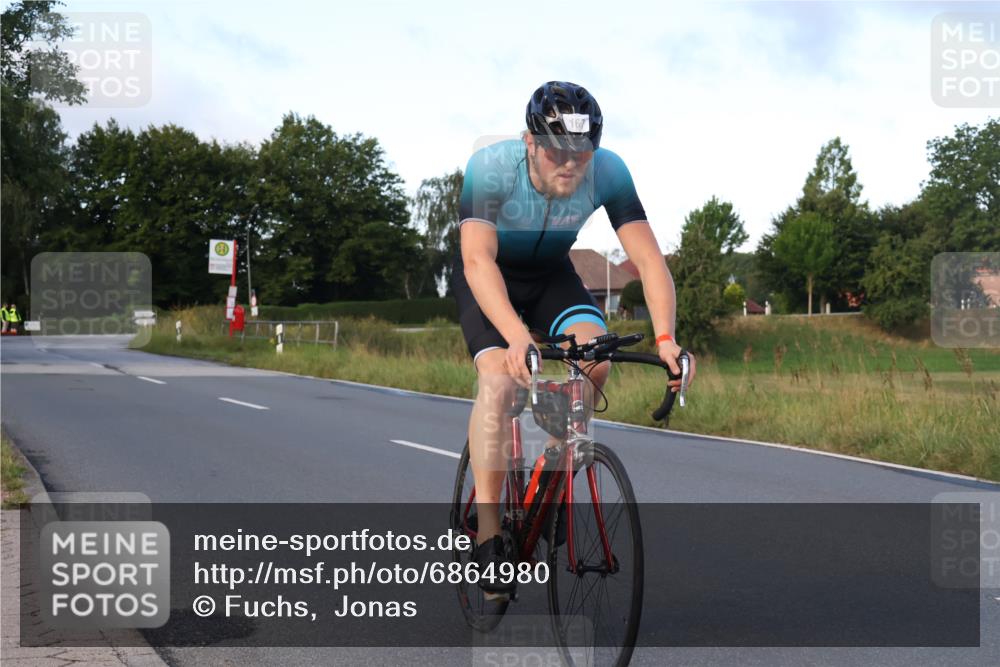 25.08.2024 - Elbe Triathlon Hamburg Fuchs,  Jonas http://msf.ph/oto/6864980 25.08.2024 09:23:25 Radfahren 367, 198, 167, 258 meine-sportfotos.de