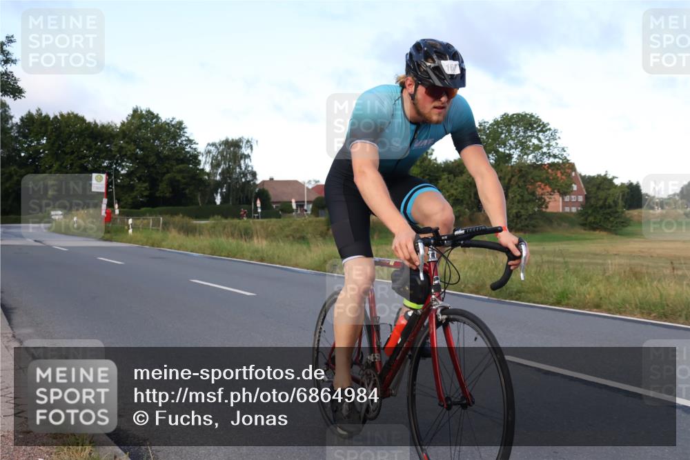 25.08.2024 - Elbe Triathlon Hamburg Fuchs,  Jonas http://msf.ph/oto/6864984 25.08.2024 09:23:25 Radfahren 367, 198, 167, 258 meine-sportfotos.de