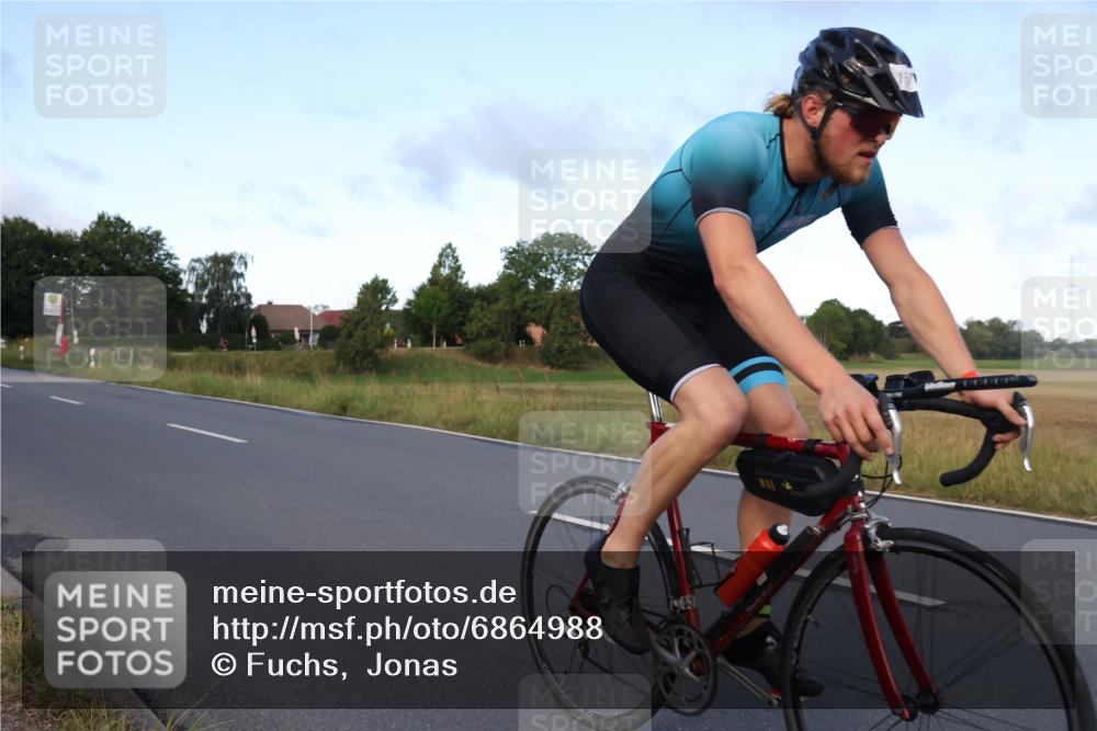 25.08.2024 - Elbe Triathlon Hamburg Fuchs,  Jonas http://msf.ph/oto/6864988 25.08.2024 09:23:25 Radfahren 367, 198, 167, 258 meine-sportfotos.de