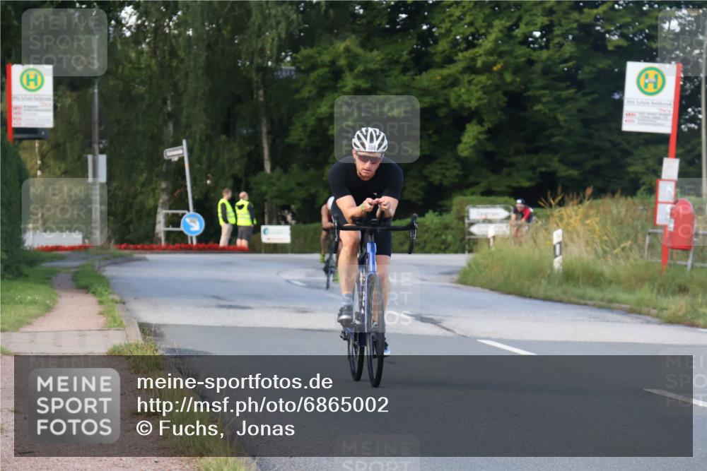 25.08.2024 - Elbe Triathlon Hamburg Fuchs,  Jonas http://msf.ph/oto/6865002 25.08.2024 09:23:28 Radfahren 198, 167, 258, 86 meine-sportfotos.de