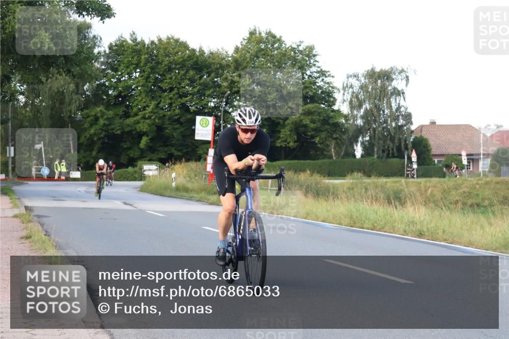 25.08.2024 - Elbe Triathlon Hamburg Fuchs,  Jonas http://msf.ph/oto/6865033 25.08.2024 09:23:29 Radfahren 167, 258, 86, 64 meine-sportfotos.de