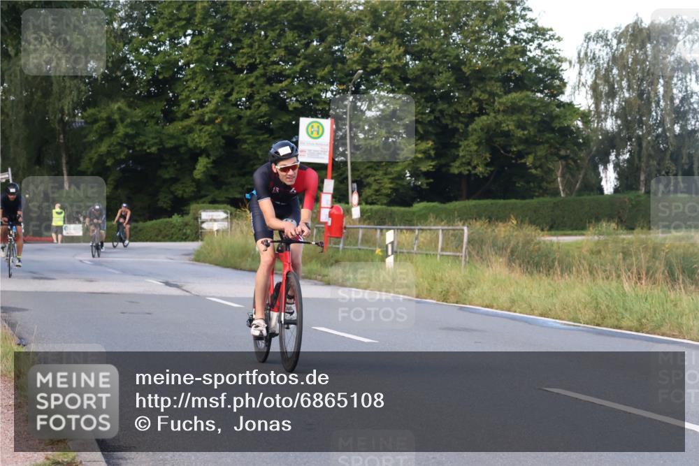 25.08.2024 - Elbe Triathlon Hamburg Fuchs,  Jonas http://msf.ph/oto/6865108 25.08.2024 09:23:35 Radfahren 258, 86, 64, 342, 35 meine-sportfotos.de