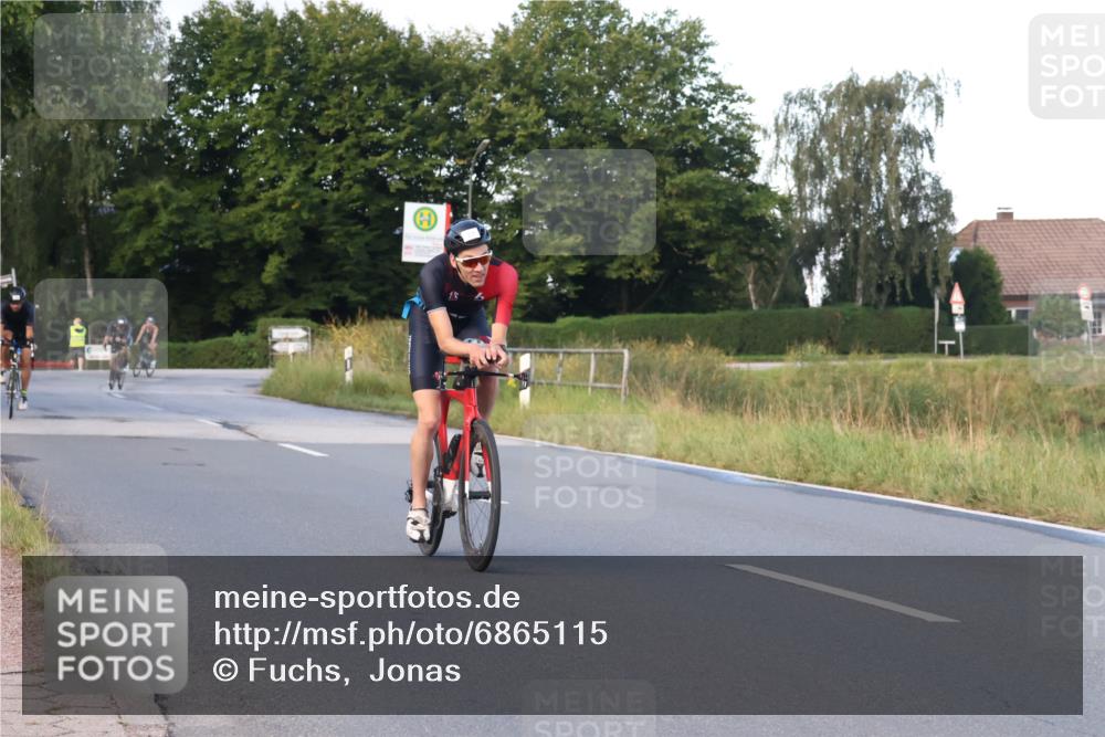 25.08.2024 - Elbe Triathlon Hamburg Fuchs,  Jonas http://msf.ph/oto/6865115 25.08.2024 09:23:35 Radfahren 258, 86, 64, 342, 35 meine-sportfotos.de