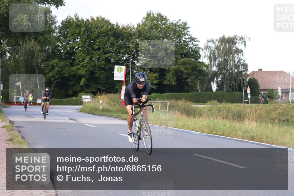 25.08.2024 - Elbe Triathlon Hamburg Fuchs,  Jonas http://msf.ph/oto/6865156 25.08.2024 09:23:38 Radfahren 86, 64, 342, 35, 153 meine-sportfotos.de
