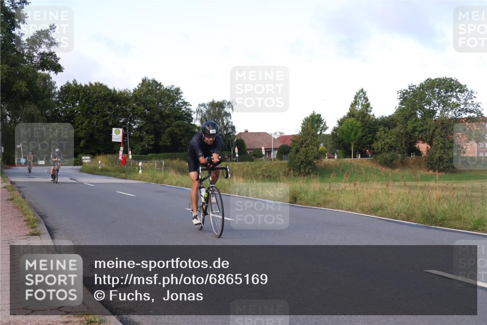 25.08.2024 - Elbe Triathlon Hamburg Fuchs,  Jonas http://msf.ph/oto/6865169 25.08.2024 09:23:38 Radfahren 86, 64, 342, 35, 153 meine-sportfotos.de