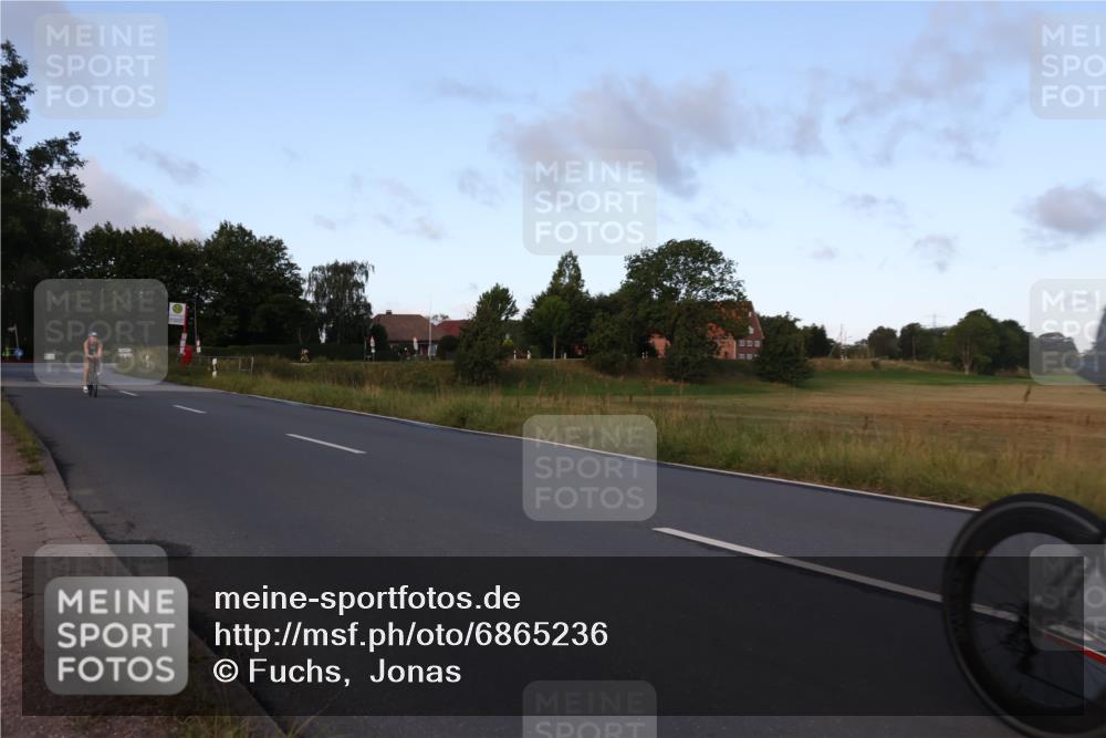 25.08.2024 - Elbe Triathlon Hamburg Fuchs,  Jonas http://msf.ph/oto/6865236 25.08.2024 09:23:41 Radfahren 64, 342, 35, 153 meine-sportfotos.de