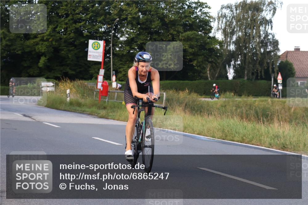 25.08.2024 - Elbe Triathlon Hamburg Fuchs,  Jonas http://msf.ph/oto/6865247 25.08.2024 09:23:42 Radfahren 342, 35, 153 meine-sportfotos.de