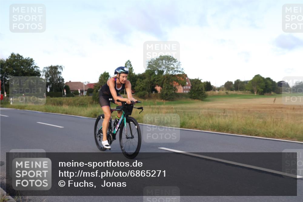 25.08.2024 - Elbe Triathlon Hamburg Fuchs,  Jonas http://msf.ph/oto/6865271 25.08.2024 09:23:43 Radfahren 342, 35, 153, 310 meine-sportfotos.de