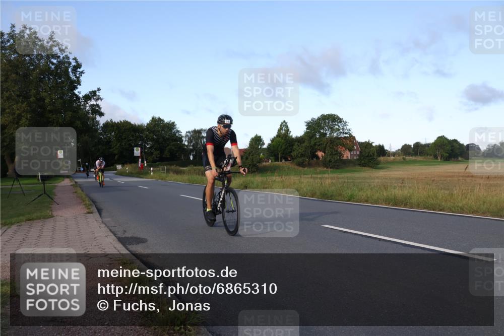 25.08.2024 - Elbe Triathlon Hamburg Fuchs,  Jonas http://msf.ph/oto/6865310 25.08.2024 09:23:50 Radfahren 310, 404, 60, 278 meine-sportfotos.de