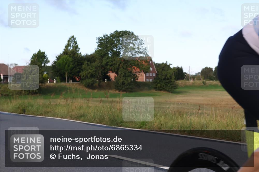 25.08.2024 - Elbe Triathlon Hamburg Fuchs,  Jonas http://msf.ph/oto/6865334 25.08.2024 09:23:52 Radfahren 310, 404, 60, 278 meine-sportfotos.de