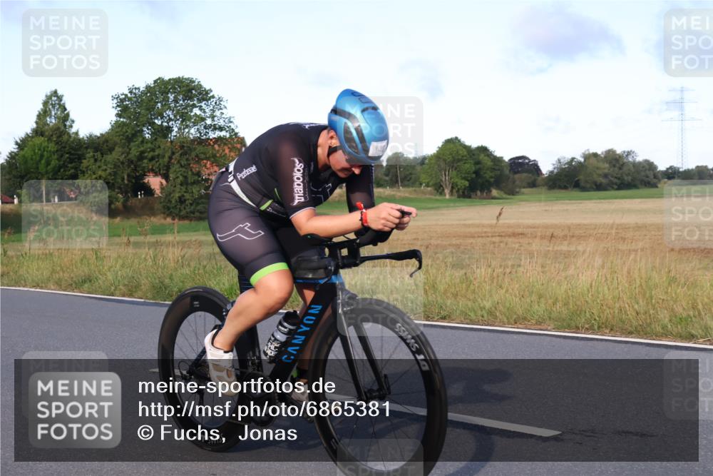 25.08.2024 - Elbe Triathlon Hamburg Fuchs,  Jonas http://msf.ph/oto/6865381 25.08.2024 09:24:00 Radfahren 142, 369 meine-sportfotos.de