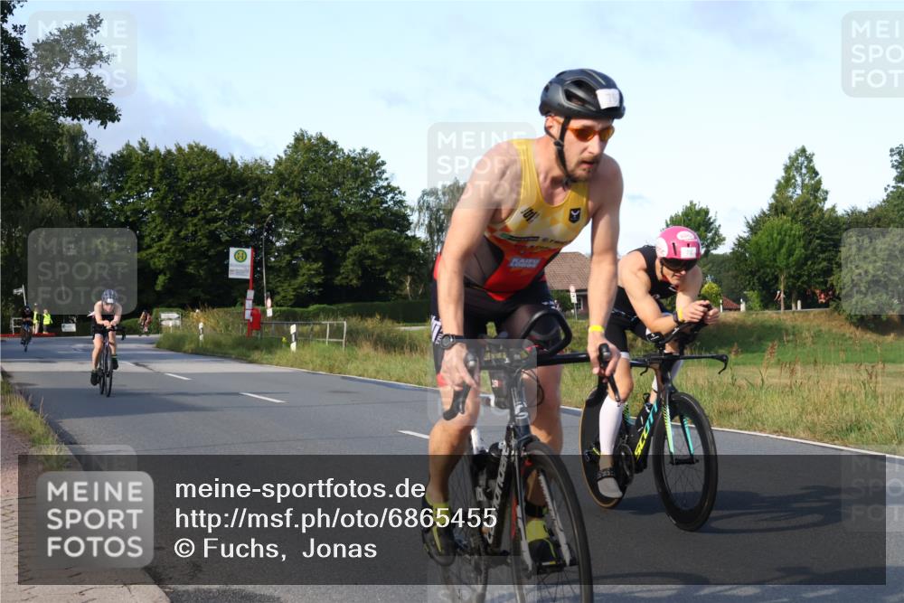 25.08.2024 - Elbe Triathlon Hamburg Fuchs,  Jonas http://msf.ph/oto/6865455 25.08.2024 09:24:08 Radfahren 369, 76, 74, 117, 283 meine-sportfotos.de