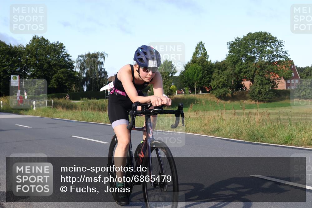 25.08.2024 - Elbe Triathlon Hamburg Fuchs,  Jonas http://msf.ph/oto/6865479 25.08.2024 09:24:10 Radfahren 76, 74, 117, 283, 97, 174 meine-sportfotos.de