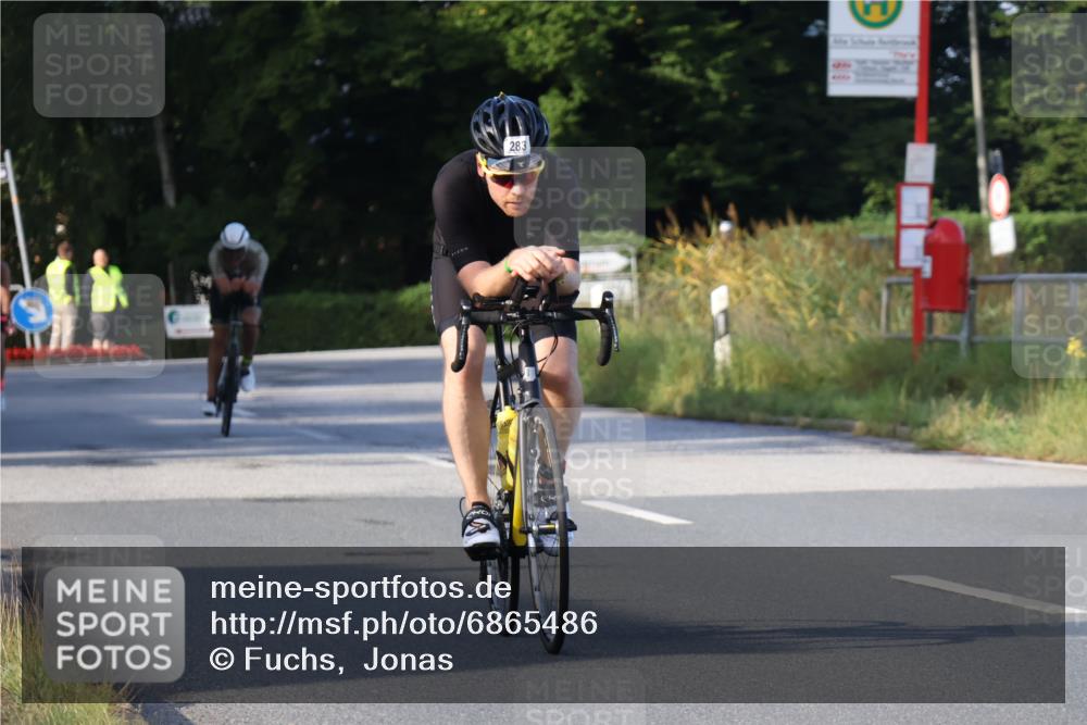 25.08.2024 - Elbe Triathlon Hamburg Fuchs,  Jonas http://msf.ph/oto/6865486 25.08.2024 09:24:12 Radfahren 76, 74, 117, 283, 97, 174 meine-sportfotos.de