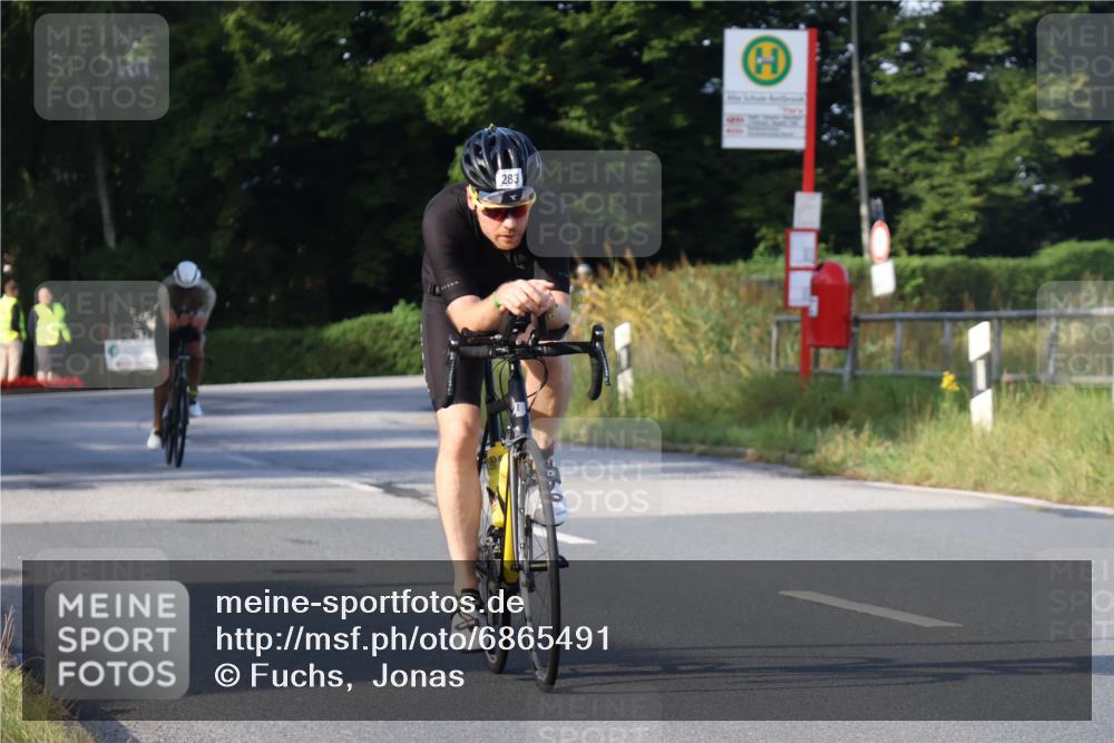 25.08.2024 - Elbe Triathlon Hamburg Fuchs,  Jonas http://msf.ph/oto/6865491 25.08.2024 09:24:12 Radfahren 76, 74, 117, 283, 97, 174 meine-sportfotos.de