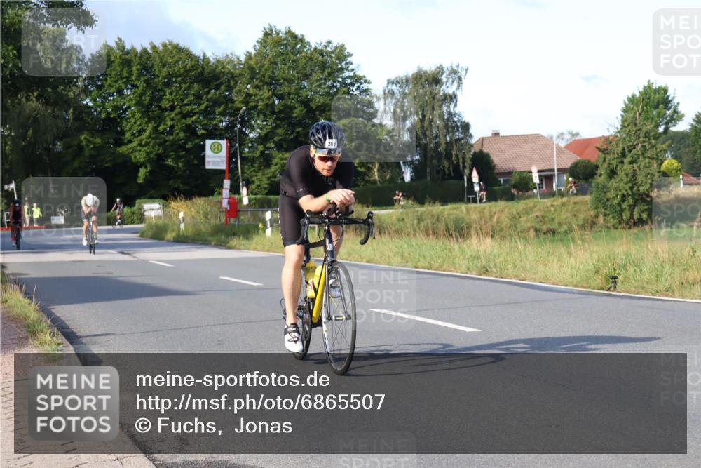 25.08.2024 - Elbe Triathlon Hamburg Fuchs,  Jonas http://msf.ph/oto/6865507 25.08.2024 09:24:13 Radfahren 76, 74, 117, 283, 97, 174 meine-sportfotos.de