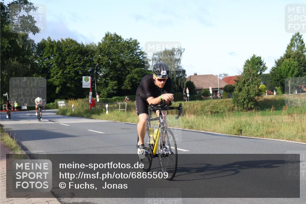 25.08.2024 - Elbe Triathlon Hamburg Fuchs,  Jonas http://msf.ph/oto/6865509 25.08.2024 09:24:13 Radfahren 76, 74, 117, 283, 97, 174 meine-sportfotos.de