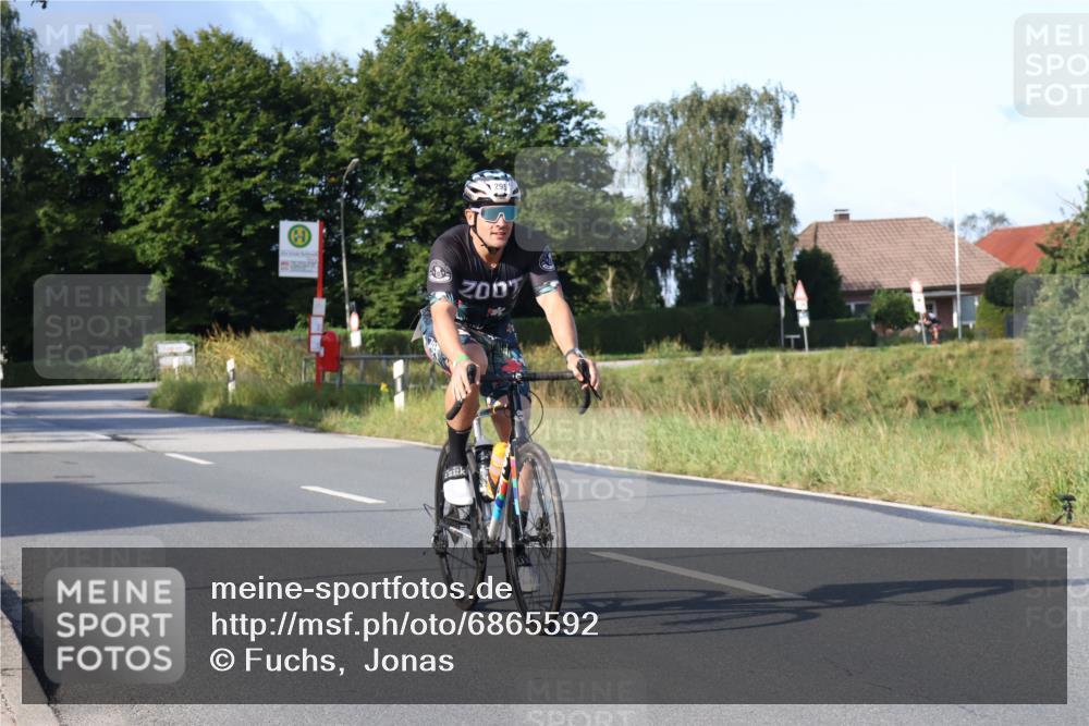 25.08.2024 - Elbe Triathlon Hamburg Fuchs,  Jonas http://msf.ph/oto/6865592 25.08.2024 09:24:21 Radfahren 97, 174, 295, 94, 420, 309, 186, 180 meine-sportfotos.de