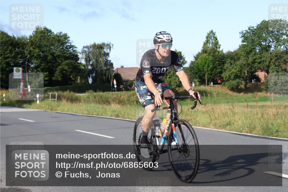 25.08.2024 - Elbe Triathlon Hamburg Fuchs,  Jonas http://msf.ph/oto/6865603 25.08.2024 09:24:21 Radfahren 97, 174, 295, 94, 420, 309, 186, 180 meine-sportfotos.de