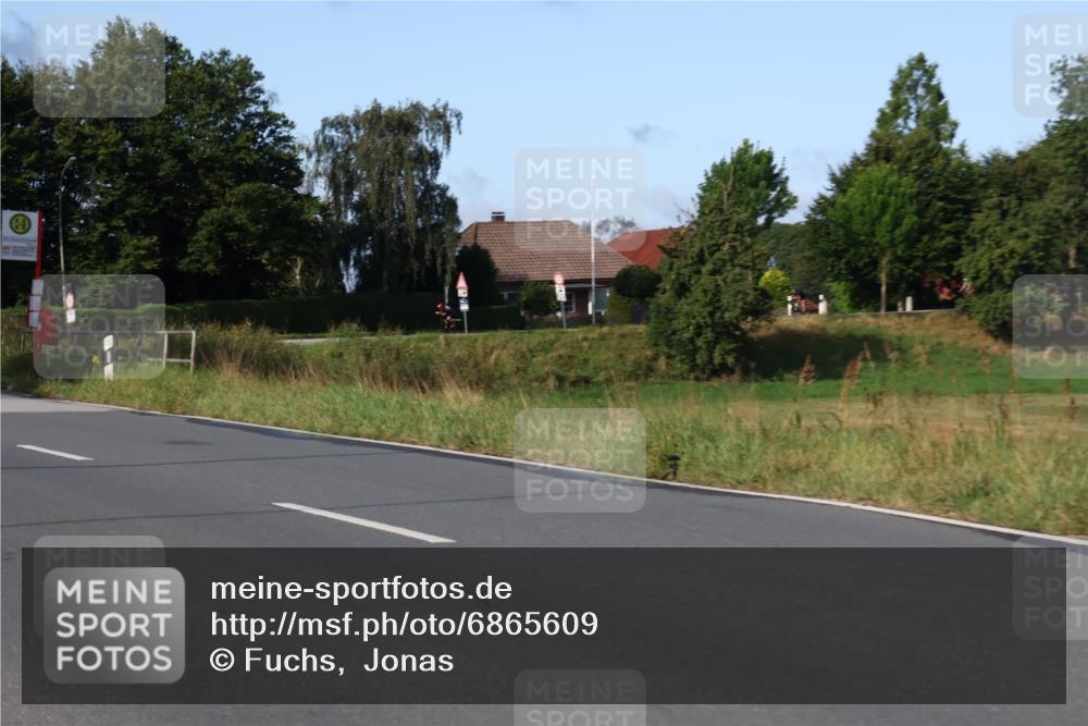 25.08.2024 - Elbe Triathlon Hamburg Fuchs,  Jonas http://msf.ph/oto/6865609 25.08.2024 09:24:21 Radfahren 97, 174, 295, 94, 420, 309, 186, 180 meine-sportfotos.de