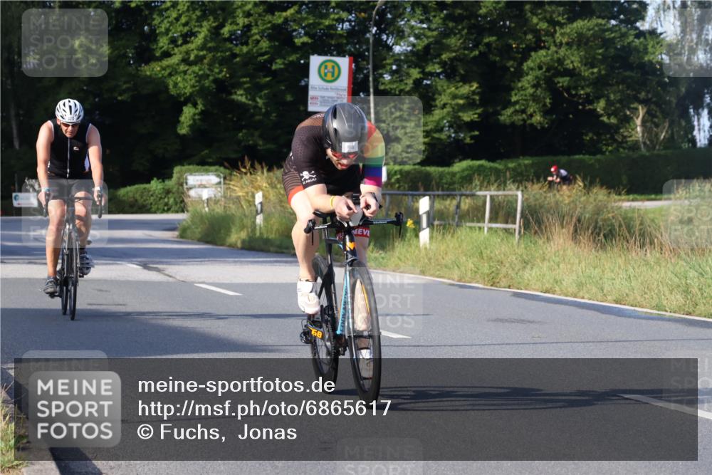 25.08.2024 - Elbe Triathlon Hamburg Fuchs,  Jonas http://msf.ph/oto/6865617 25.08.2024 09:24:23 Radfahren 295, 94, 420, 309, 186, 180 meine-sportfotos.de