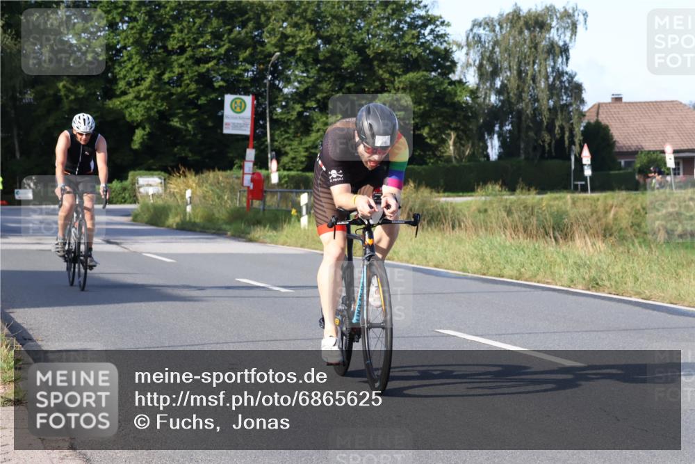 25.08.2024 - Elbe Triathlon Hamburg Fuchs,  Jonas http://msf.ph/oto/6865625 25.08.2024 09:24:23 Radfahren 295, 94, 420, 309, 186, 180 meine-sportfotos.de
