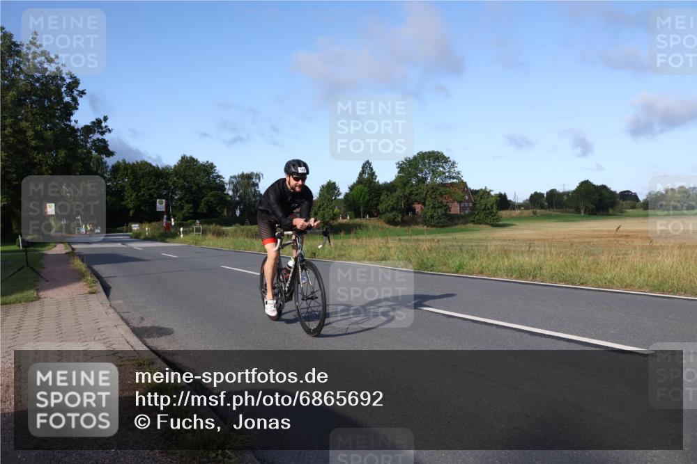25.08.2024 - Elbe Triathlon Hamburg Fuchs,  Jonas http://msf.ph/oto/6865692 25.08.2024 09:24:27 Radfahren 94, 420, 309, 186, 180, 419 meine-sportfotos.de