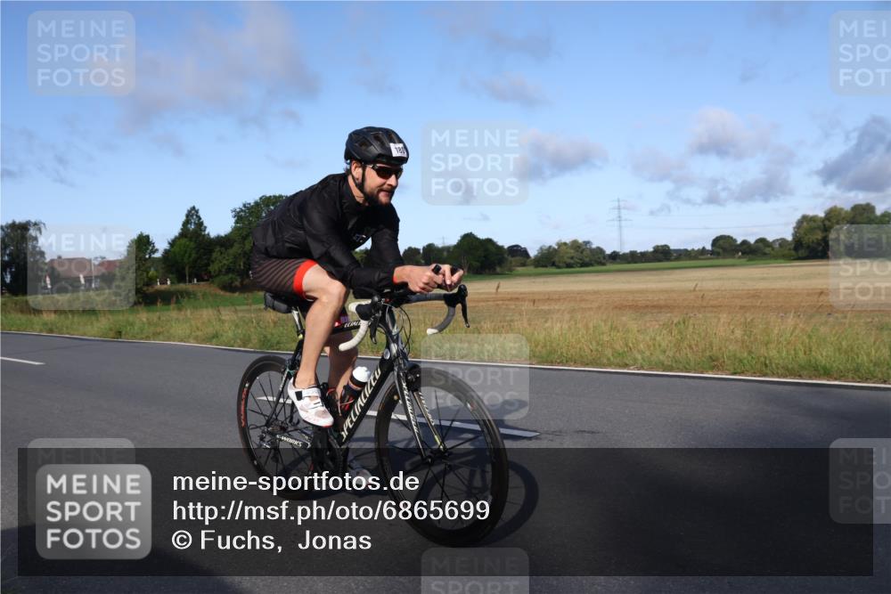 25.08.2024 - Elbe Triathlon Hamburg Fuchs,  Jonas http://msf.ph/oto/6865699 25.08.2024 09:24:27 Radfahren 94, 420, 309, 186, 180, 419 meine-sportfotos.de