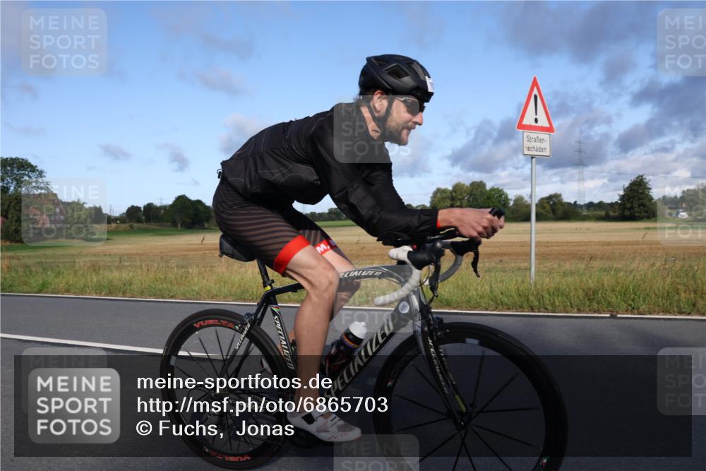 25.08.2024 - Elbe Triathlon Hamburg Fuchs,  Jonas http://msf.ph/oto/6865703 25.08.2024 09:24:28 Radfahren 94, 420, 309, 186, 180, 419, 465 meine-sportfotos.de
