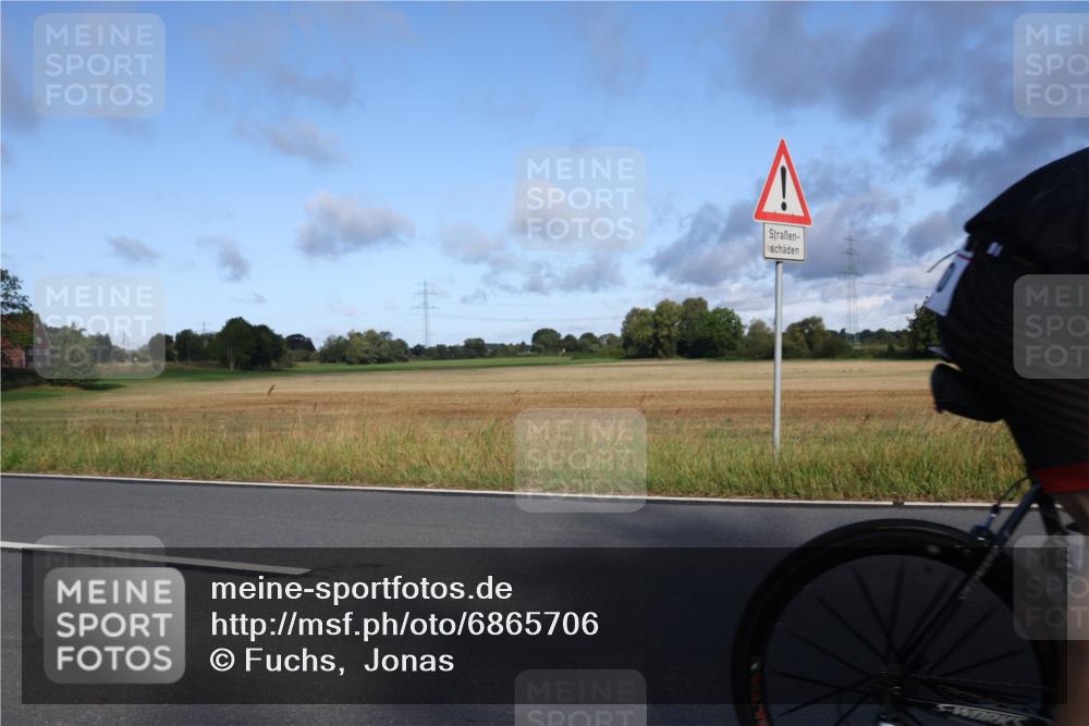 25.08.2024 - Elbe Triathlon Hamburg Fuchs,  Jonas http://msf.ph/oto/6865706 25.08.2024 09:24:28 Radfahren 94, 420, 309, 186, 180, 419, 465 meine-sportfotos.de